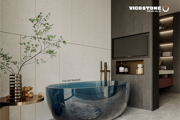 Nhờ sử dụng đá VICOSTONE Denali BQ2605 ốp tường, phòng tắm thêm tươi sáng, giàu điểm nhấn tinh tế tự nhiên