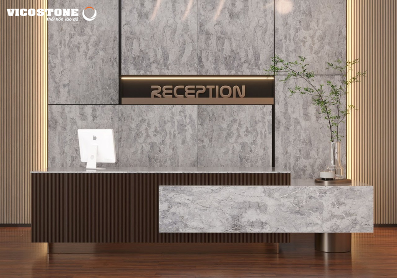 Đá VICOSTONE Allurio BQ7701 với vân xám trắng đa lớp mang đến vẻ đẹp hiện đại, trầm ổn và chiều sâu cho mặt tiền công trình.